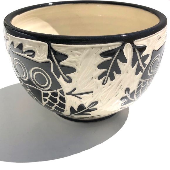 Jennifer Falter Art Pottery Owl Bowl Sgraffito Porcelain black white AS IS CHIP - Picture 10 of 14